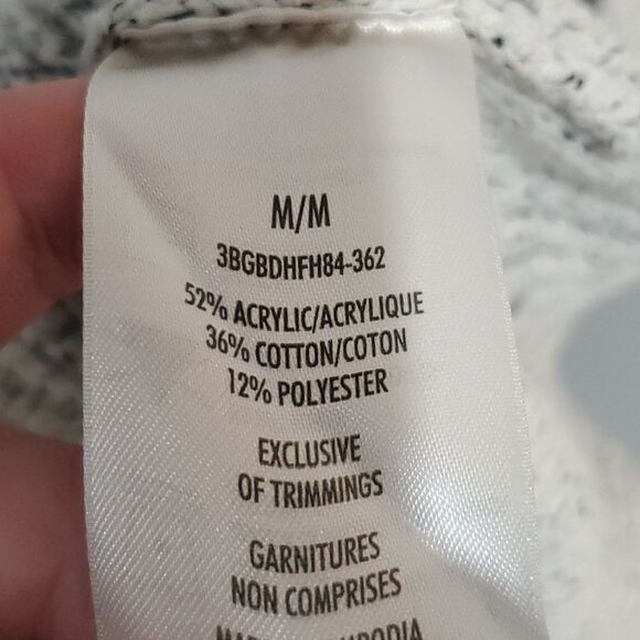 Denver Hayes medium cowl/turtleneck sweater - Picture 8 of 8